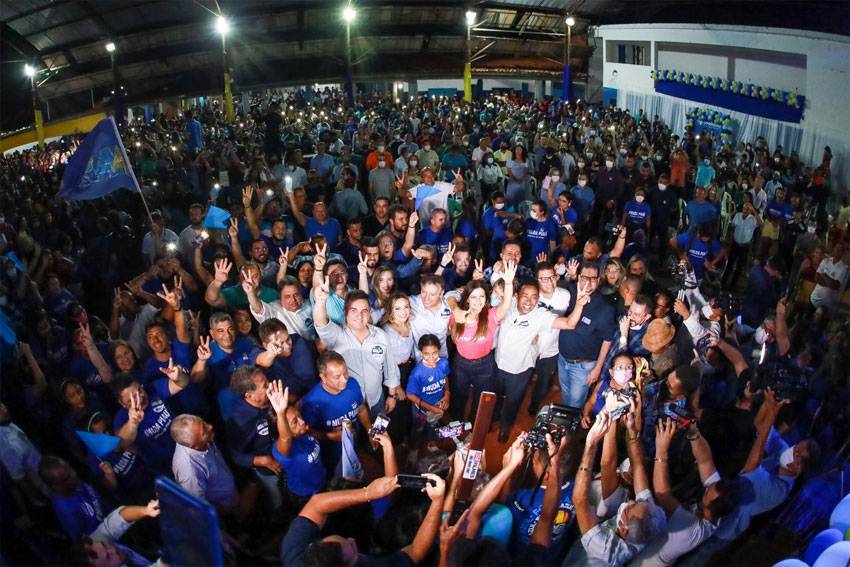 Em Valença, Sílvio, Iracema e Joel são recebidos por multidão e pré-candidato lança desafio